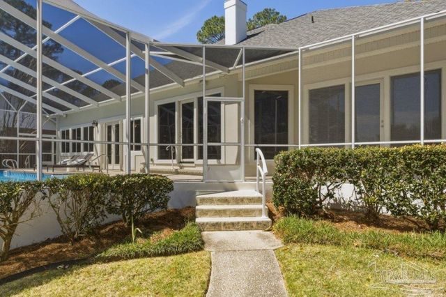 5052 Roland Rd, Pace, FL 32571