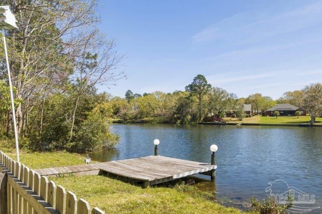 5052 Roland Rd, Pace, FL 32571