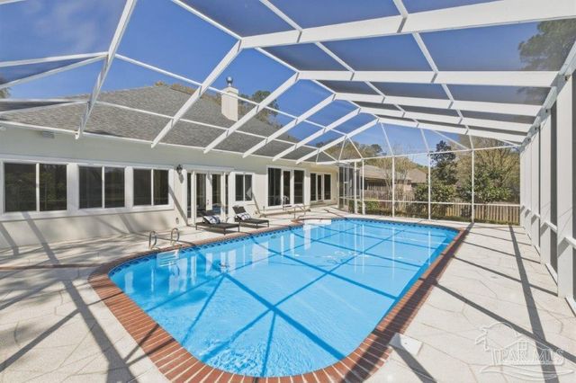 5052 Roland Rd, Pace, FL 32571