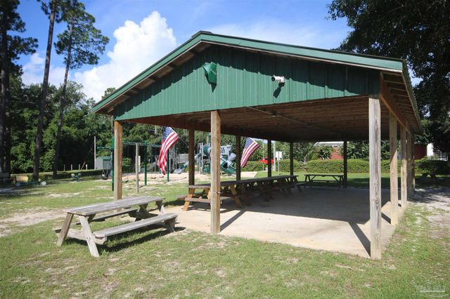 5052 Roland Rd, Pace, FL 32571