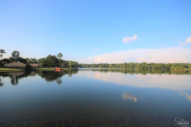 5052 Roland Rd, Pace, FL 32571