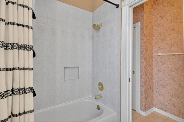 1741 EDGEWATER DRIVE, Mount Dora, FL 32757