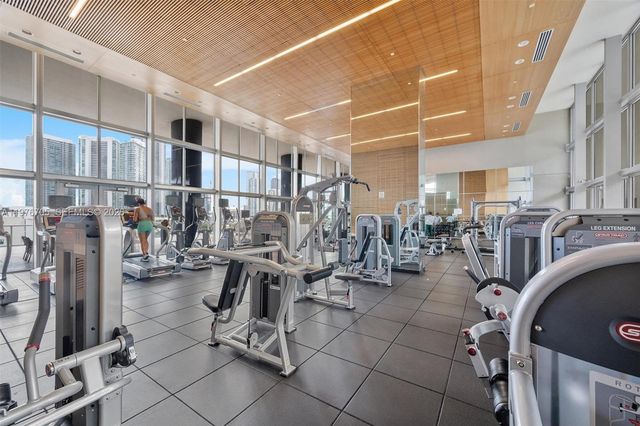 3470 E Coast Ave H0908, Miami, FL 33137