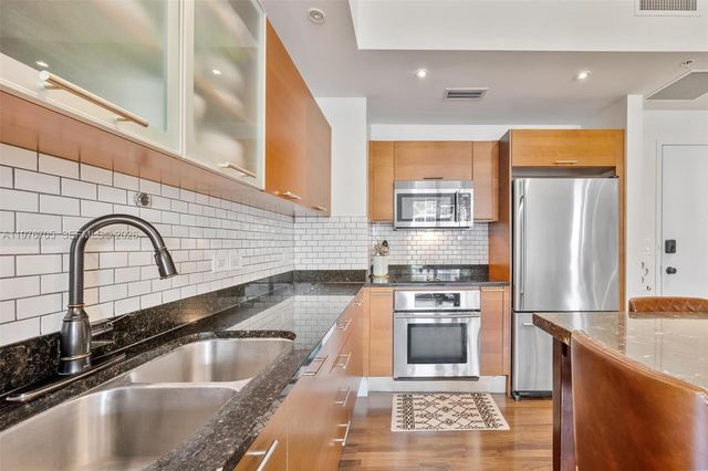 3470 E Coast Ave H0908, Miami, FL 33137