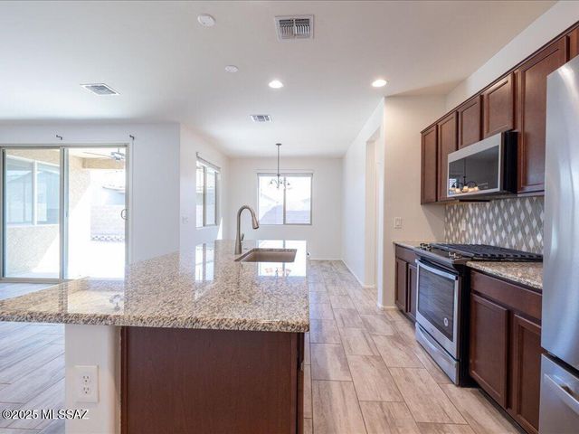 10218 E Civano Wash Trail, Tucson, AZ 85747