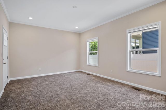 121 Bellamy Road, Asheville, NC 28806