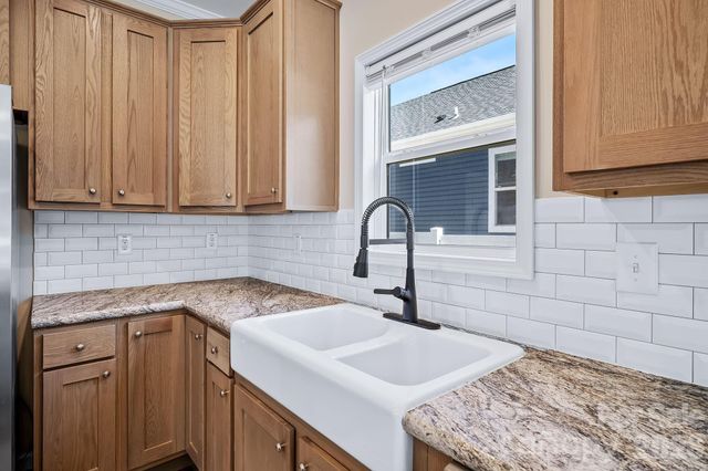 121 Bellamy Road, Asheville, NC 28806