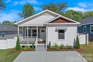 121 Bellamy Road, Asheville, NC 28806