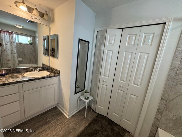 1825 JAMES MADISON Court, Jacksonville, FL 32221