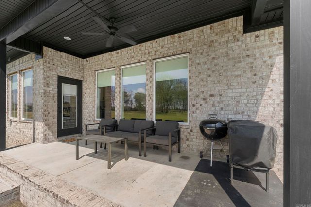 13701 Smarty Jones Drive, Scott, AR 72142