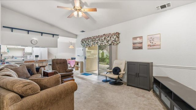 1400 Sussex Ct, Roseville, CA 95661