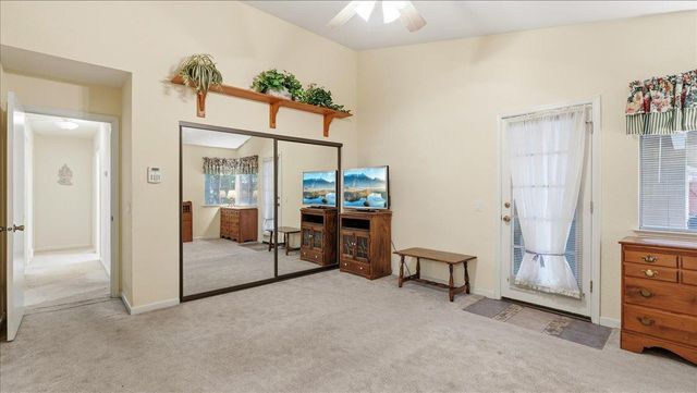 1400 Sussex Ct, Roseville, CA 95661