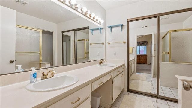 1400 Sussex Ct, Roseville, CA 95661