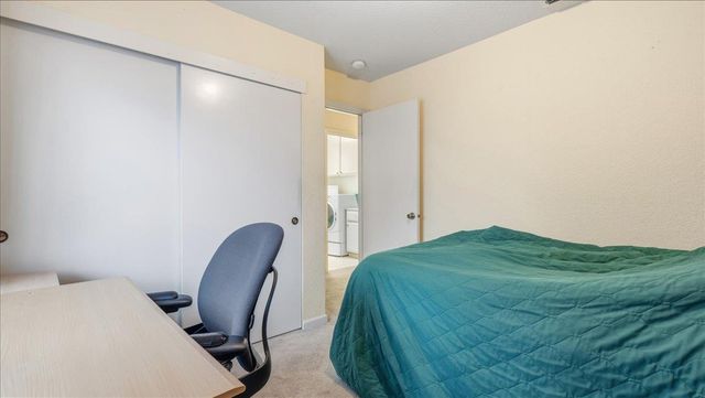 1400 Sussex Ct, Roseville, CA 95661