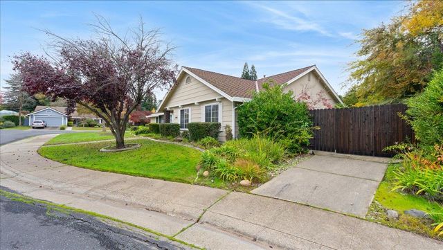 1400 Sussex Ct, Roseville, CA 95661