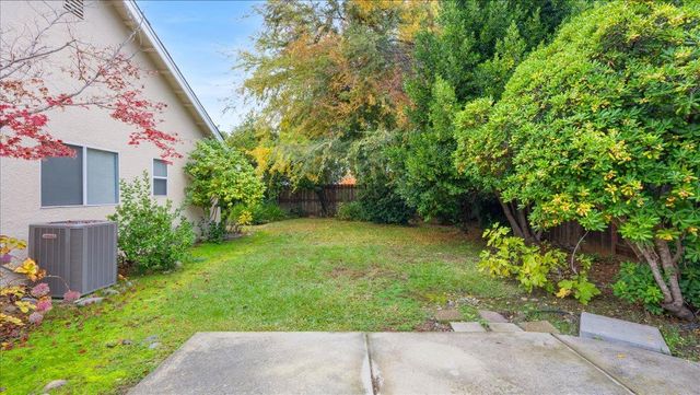 1400 Sussex Ct, Roseville, CA 95661