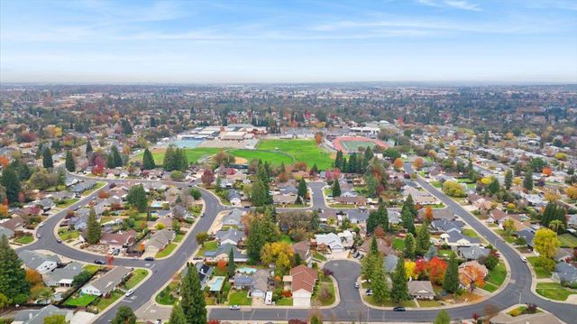 1400 Sussex Ct, Roseville, CA 95661