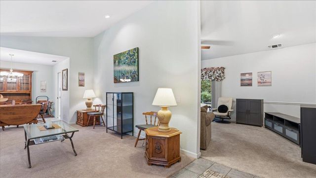 1400 Sussex Ct, Roseville, CA 95661