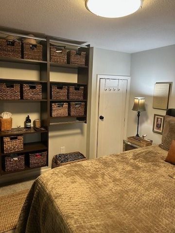 5407 W 72nd Terrace, Prairie Village, KS 66208