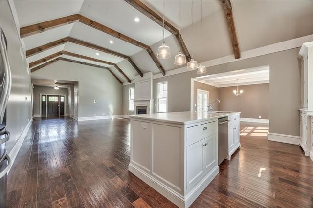 9742 Shady Bend Circle, Lenexa, KS 66227