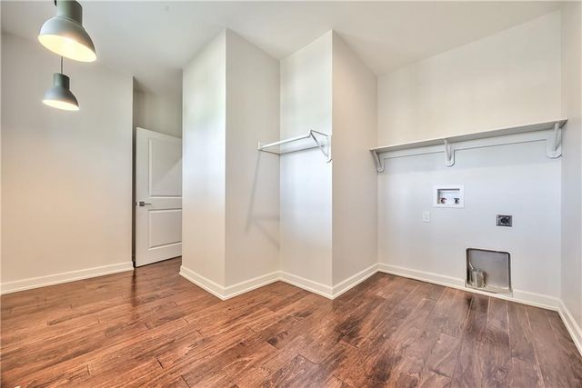 9742 Shady Bend Circle, Lenexa, KS 66227