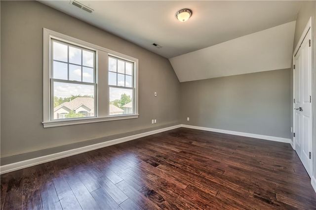 9742 Shady Bend Circle, Lenexa, KS 66227