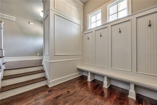 9742 Shady Bend Circle, Lenexa, KS 66227