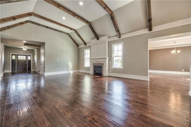 9742 Shady Bend Circle, Lenexa, KS 66227