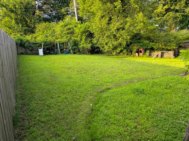 1214 BREEZY GATE DR, Memphis, TN 38018