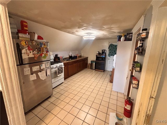 401 East Yates Street, Dewitt, NY 13057