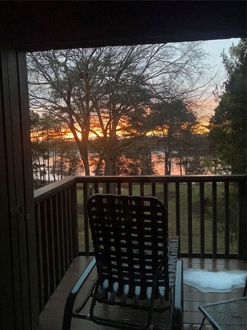 276 Old Barn Road 276-B, Barrington, IL 60010