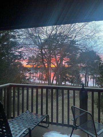 276 Old Barn Road 276-B, Barrington, IL 60010