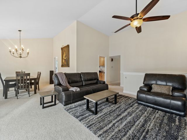 276 Old Barn Road 276-B, Barrington, IL 60010