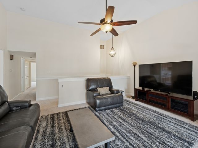 276 Old Barn Road 276-B, Barrington, IL 60010