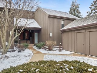 276 Old Barn Road 276-B, Barrington, IL 60010