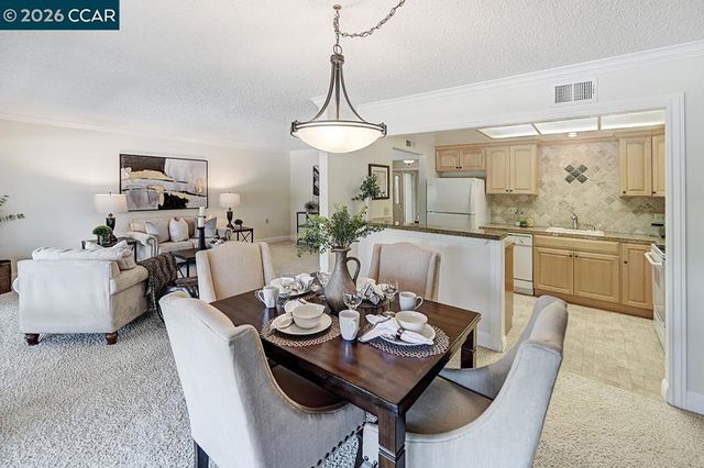 1332 Singingwood Ct 5, Walnut Creek, CA 94595