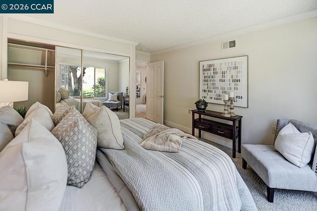 1332 Singingwood Ct 5, Walnut Creek, CA 94595