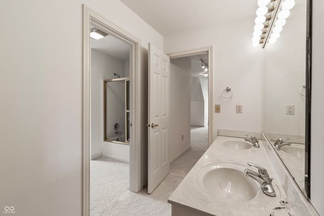 2444 Laurel Lake Boulevard, Carmel, IN 46032