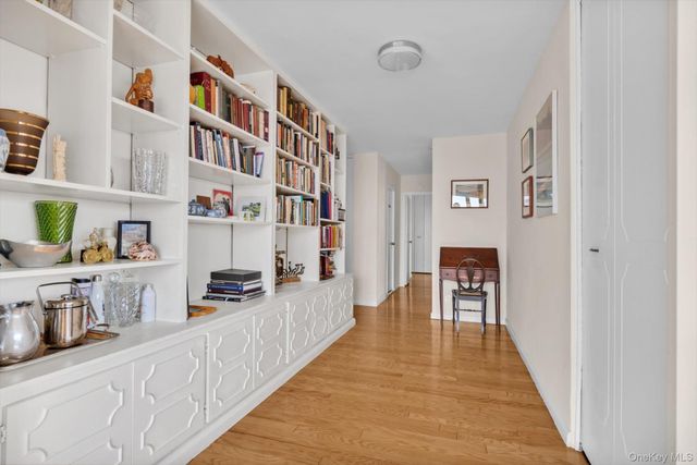 555 Kappock Street 21E, Bronx, NY 10463