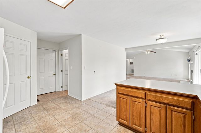 16 Twin Peak Drive, Holiday Island, AR 72631