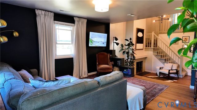 2401 Warwick Ave, Richmond, VA 23224
