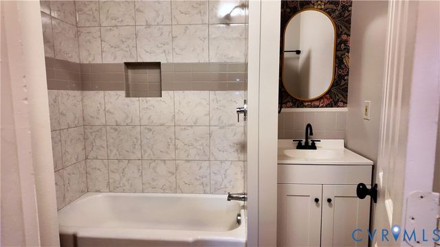 2401 Warwick Ave, Richmond, VA 23224