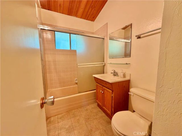 12137 Black Oak Drive, Loch Lomond, CA 95461