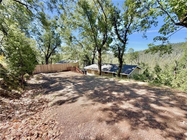 12137 Black Oak Drive, Loch Lomond, CA 95461