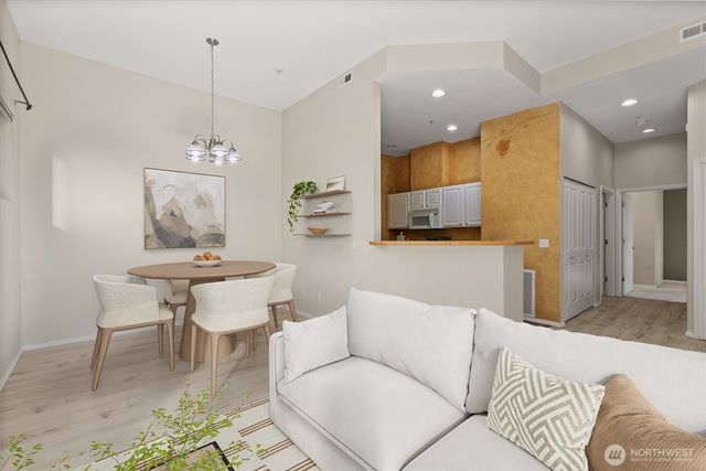 5383 164th Avenue SE, Bellevue, WA 98006