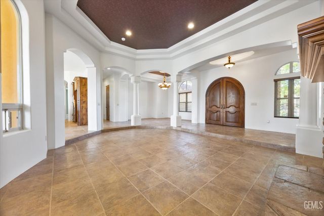 204 Somerford Court, Bakersfield, CA 93312