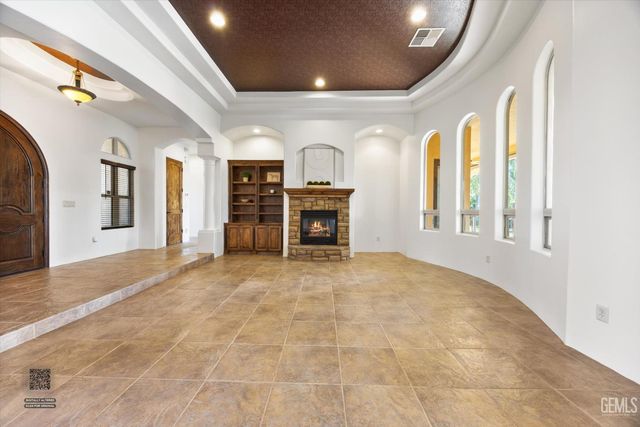 204 Somerford Court, Bakersfield, CA 93312