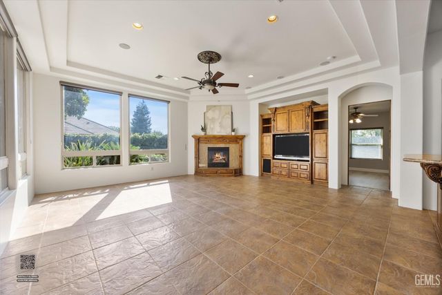 204 Somerford Court, Bakersfield, CA 93312