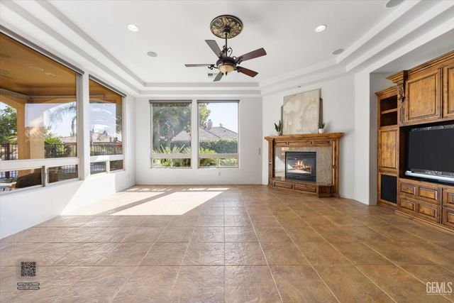 204 Somerford Court, Bakersfield, CA 93312