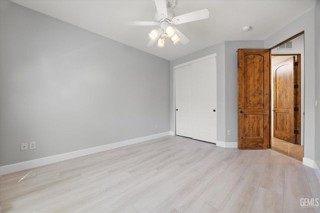 204 Somerford Court, Bakersfield, CA 93312